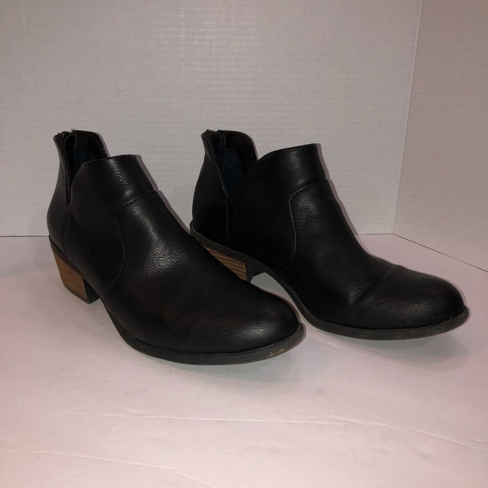 Born boc Size 9 Black Lucy Faux Leather Bootie Back Zip Chelsea Ankle Boots - Picture 2 of 11